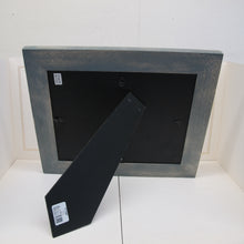 Load image into Gallery viewer, Studio 84 4x6 &#39; wooden Frame
