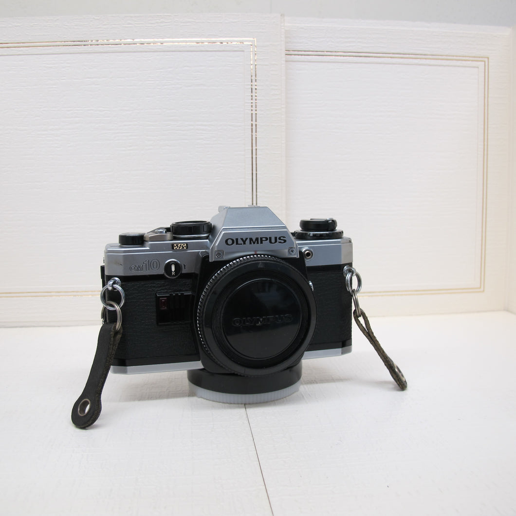 Olympus OM10 Auto Exposure 35mm FILM SLR Camera